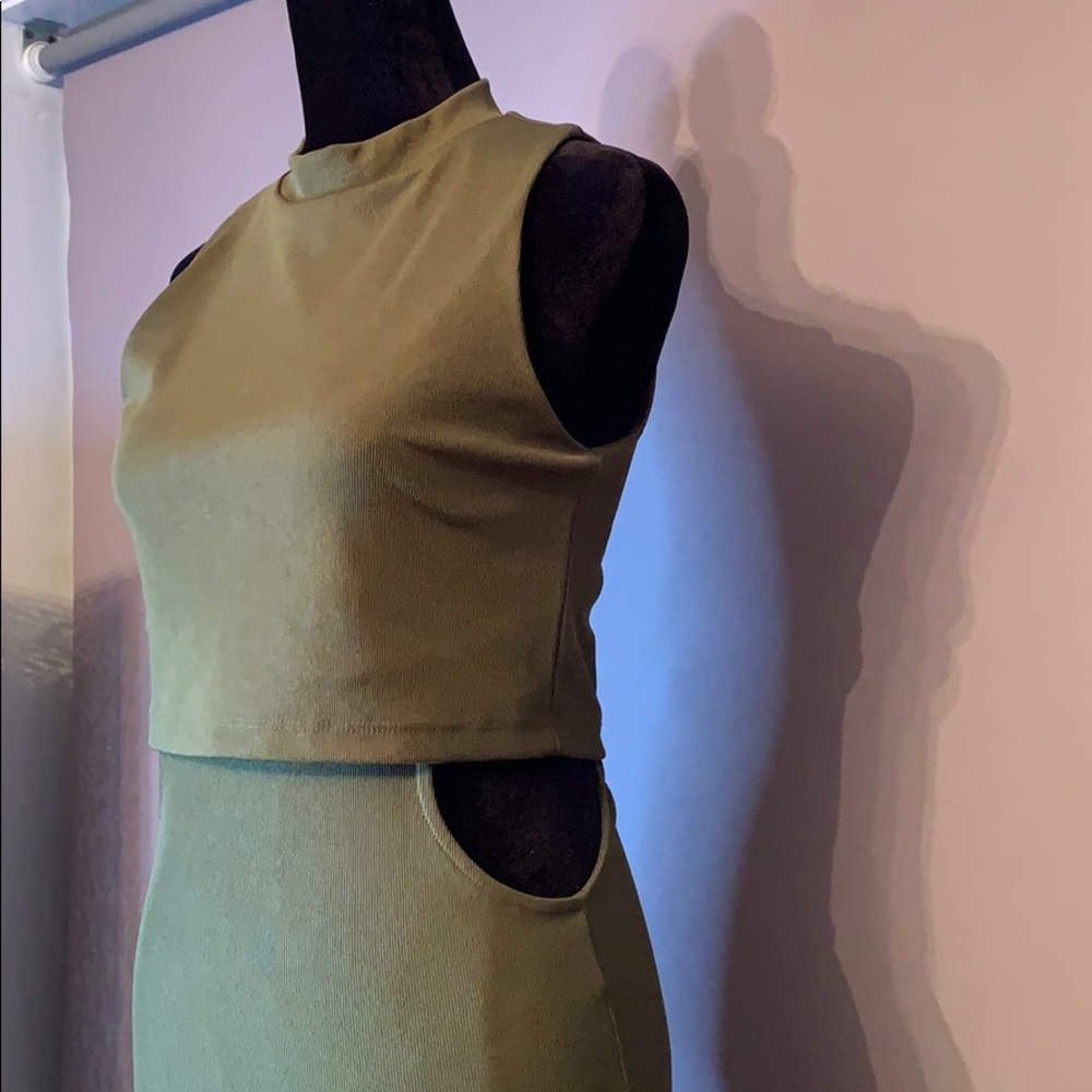 Women’s  TOPSHOP Dress with cutout - Picture 4 of 5